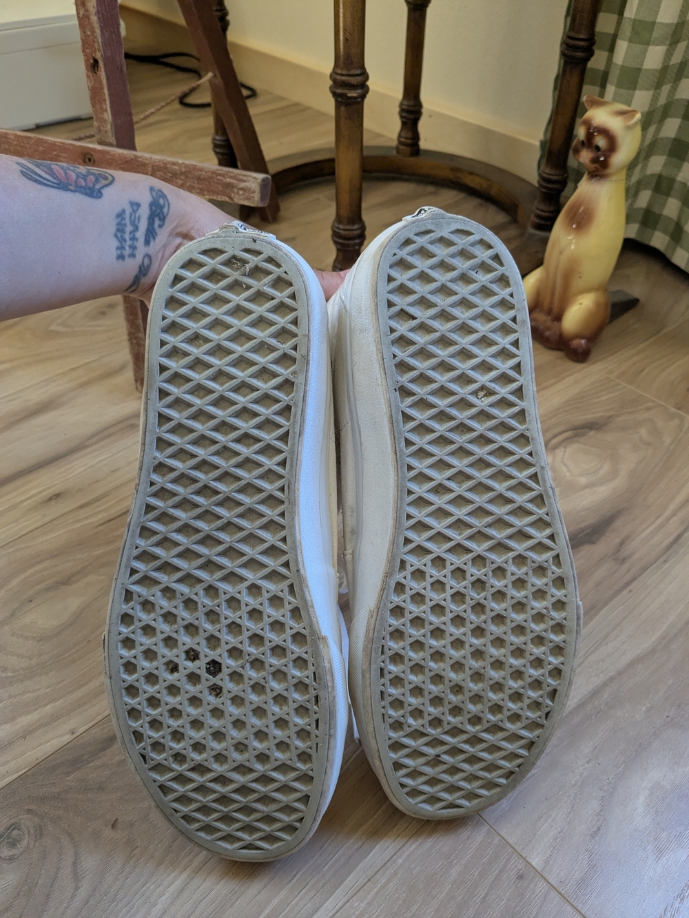 Vans White High-Tops 💫 - Picture 6 of 9